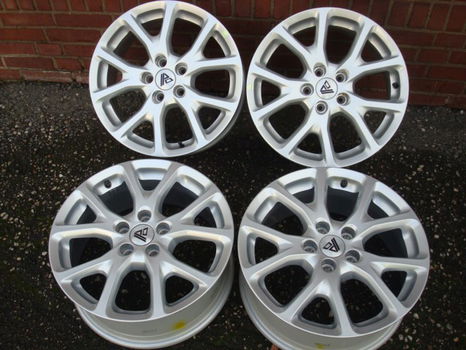 17''inch Originele Jeep Velgen Steek 5x110 - 4