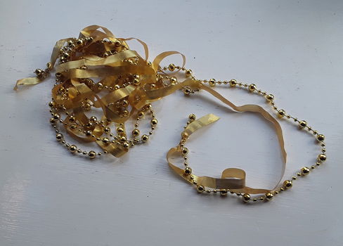 Kralenketting - ketting - met lint - goud - goudkleurig - kerstdecoratie - 0