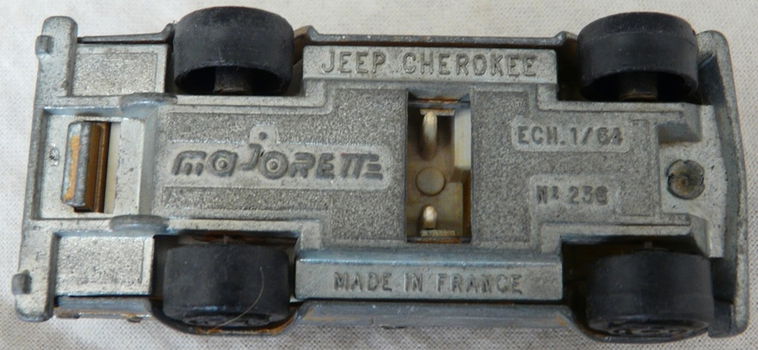 Modelauto, Majorette, Schaal 1:64, No.236 - Jeep Cherokee - Metallic Tan, 1982.(Nr.1) - 7