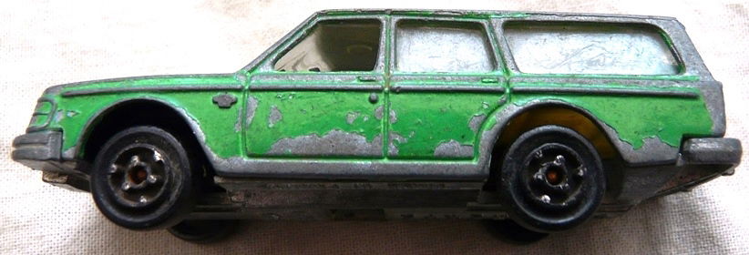 Modelauto, Majorette, Schaal 1:60, No.220 - Volvo 245 DL - Green, 1982.(Nr.1) - 3