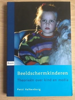 Beeldschermkinderen - Patti Valkenburg - 0