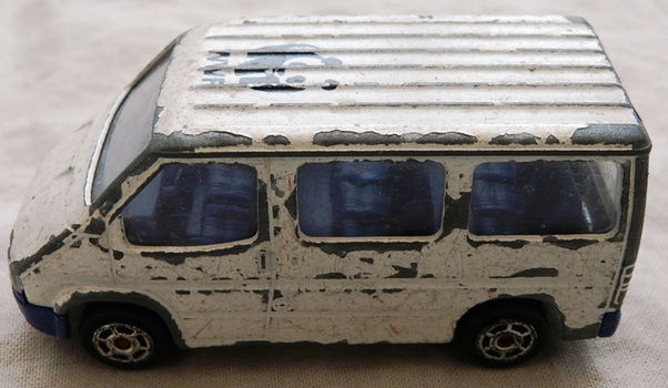 Modelauto, Majorette, Schaal 1:60, No.243 - Ford Transit - WWF, 1990s.(Nr.1) - 3