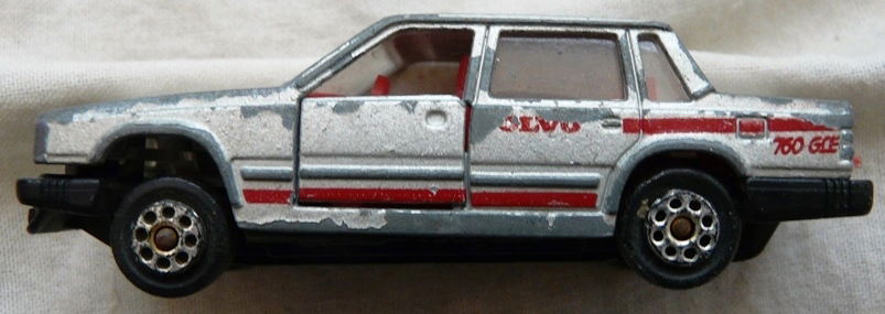 Modelauto, Majorette, Schaal 1:61, No.230 - Volvo 760 GLE - Silver, 1986.(Nr.1) - 3