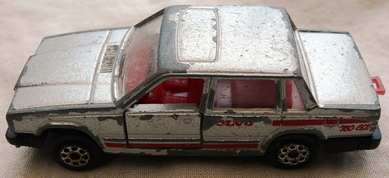 Modelauto, Majorette, Schaal 1:61, No.230 - Volvo 760 GLE - Silver, 1986.(Nr.1) - 4