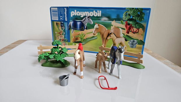 Playmobil 4188 (paardenfamilie) 4185, 4647(met dozen) - 3