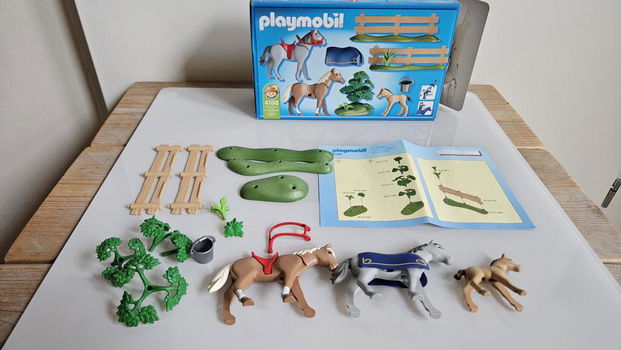 Playmobil 4188 (paardenfamilie) 4185, 4647(met dozen) - 4