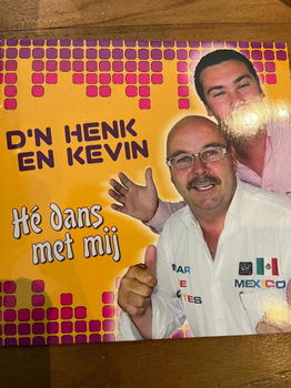 D'n Henk & Kevin - Hé Dans Met Mij (2 Track CDSingle) - 0