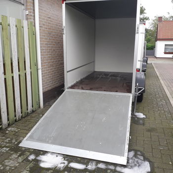 gesloten aanhangwagen met valdeur - 2