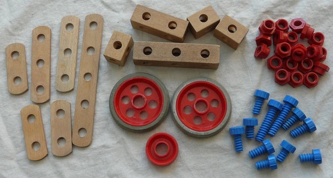 Lot Building Blocks & Parts, Bilo, 48 pcs / stukken, 1960s. - 0