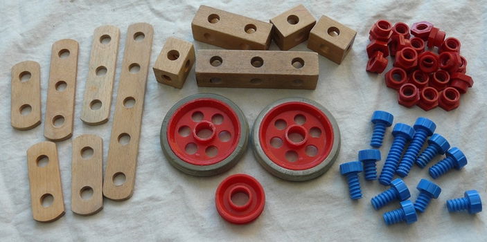 Lot Building Blocks & Parts, Bilo, 48 pcs / stukken, 1960s. - 1