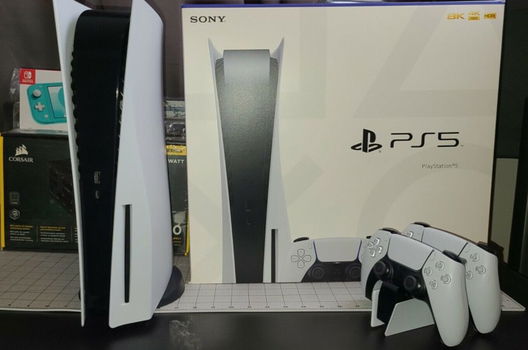 Sony PlayStation 5 825GB - 2