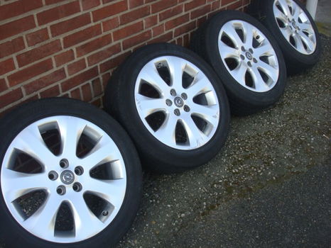 17 Inch Originele OPEL OPC Velgen en Banden Steek5x105 - 2