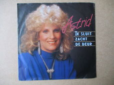 s0035 astrid - ik sluit zacht de deur