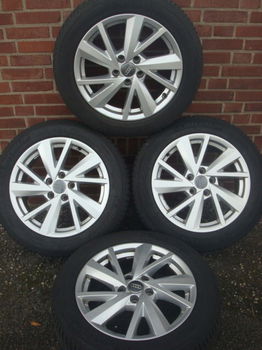 17 inch Original Audi Q2 T-ROC Ve;lgen en Banden Steek 5x112 - 4