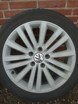 17’’Inch Originele VW R32 Velgen en Banden Hankook 5x112 - 7