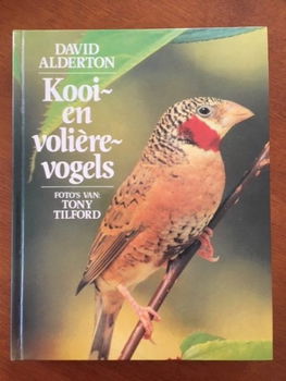 Kooi- en volierevogels - David Alderton - 0