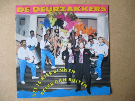 s0153 deurzakkers - het is hier binnen beter dan buiten - 0
