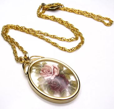 Ketting met bloemenafbeelding - 1