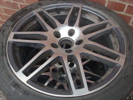 18’’Inch Audi rs4 Blechk Velgen en banden 5x112 - 7