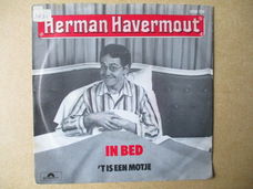 s0257 herman havermout - in bed