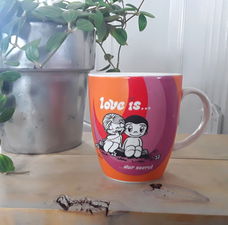 Vintage mok - beker: Love is ... ... our secret