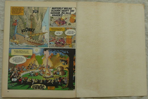 Strip Boek, Asterix, Asterix En De Koperen Ketel, Nummer 13, Dargaud, 1979. - 2