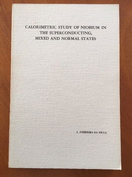 Calorimatric study of niobium in the superconducting, mixed - 0