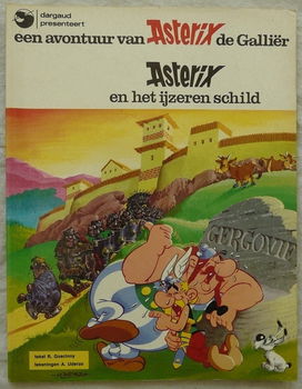 Strip Boek, Asterix, Asterix En Het IJzeren Schild, Nummer 2, Dargaud, 1980. - 0