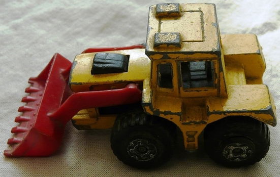 Modelauto, Matchbox (Superfast), Schaal 1:82, No.29 - Tractor Shovel - Yellow & Red, 1977-1980.(1) - 3