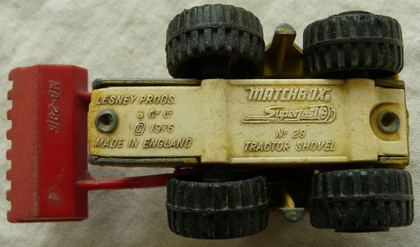 Modelauto, Matchbox (Superfast), Schaal 1:82, No.29 - Tractor Shovel - Yellow & Red, 1977-1980.(1) - 7