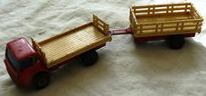 Modelauto, Matchbox (Superfast), Schaal 1:86, No.G6 (Farm Set) - Cattle Truck and Trailer, 1978.