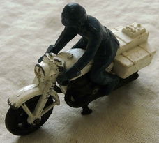 Modelauto, Matchbox, Schaal 1:35, No.33 - Police Motorcycle (Honda 750) - White Seat, 1970s.