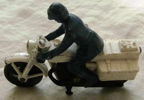 Modelauto, Matchbox, Schaal 1:35, No.33 - Police Motorcycle (Honda 750) - White Seat, 1970s. - 3