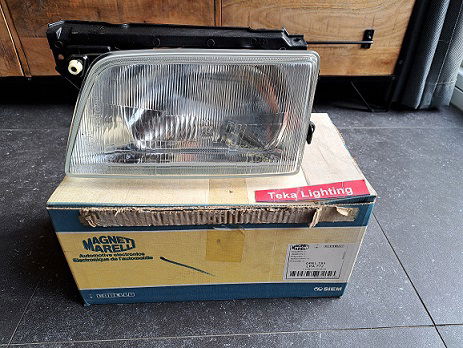 Opel Kadett E Koplamp Magneti Marelli LPA772 712037550009 Links - 0