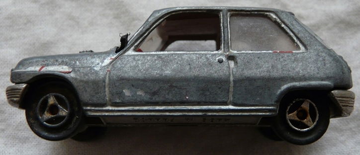 Modelauto, Majorette, Schaal 1:55, No.257 - Renault 5 - Silver, 1980-1981.(Nr.1) - 4