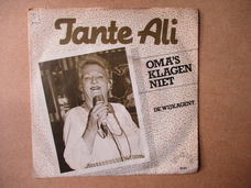 s0574 tante ali - omas klagen niet