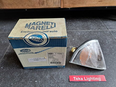 Alfa Romeo 33 (907A) Knipperlicht Magneti Marelli LLB101 712361001129 Rechts - 0