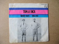 s0589 tom en dick - bloody mary