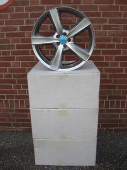 19'' Inch Dezent Velgen Nieuwe Set Steek5x100 - 1