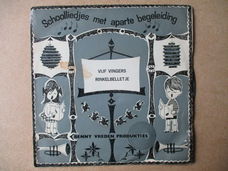 s0648 schoolliedjes met aparte begeleiding