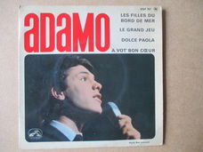 s0692 adamo - les filles du bord de mer