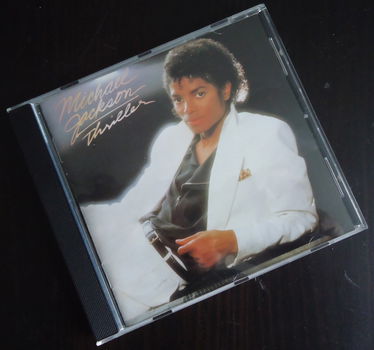 Te koop de originele CD Thriller van Michael Jackson. - 4