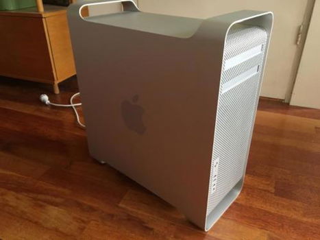 Mac Pro 1.1 CK746OUKOGN en Iomega Externe Harde Schijf van 500 Gb en een Airport Extreme Enz. - 0