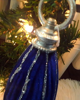 Kersthanger - kerstbal - fluweelstof glitter - 22 cm lang - blauw (nieuw) - 1