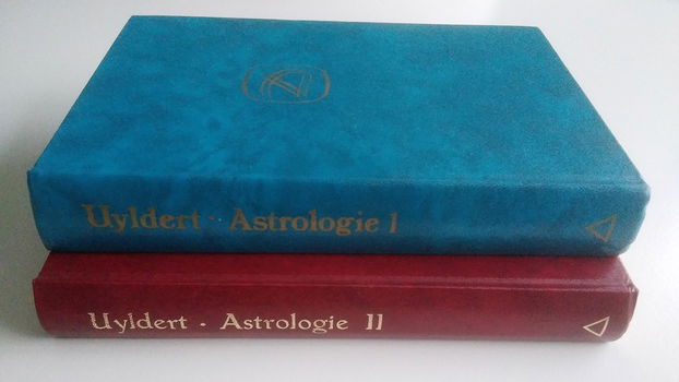 ASTROLOGIE 1 en ASTROLOGIE 2 - Mellie Uyldert - 0