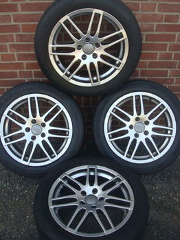 7 Inch Audi RS 4 Velgen en Banden Steek 5x112 - 4