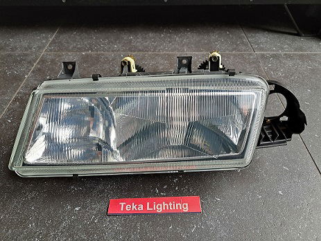 Lancia Delta II (836) Koplamp Magneti Marelli LPE492 710301033205 Links - 1