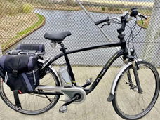 Als Nieuwe T-Serie Flyer Elektrische Fietsen in een €1750 Damesfiets Herenfiets hoogte 53 en 57 CM