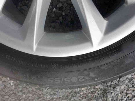 Winterbanden 205/55 R16 met velgen BMW styling 411 - 4