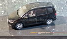 Volkswagen Touran 2010 zwart 1:43 Ixo V1053 - 0 - Thumbnail